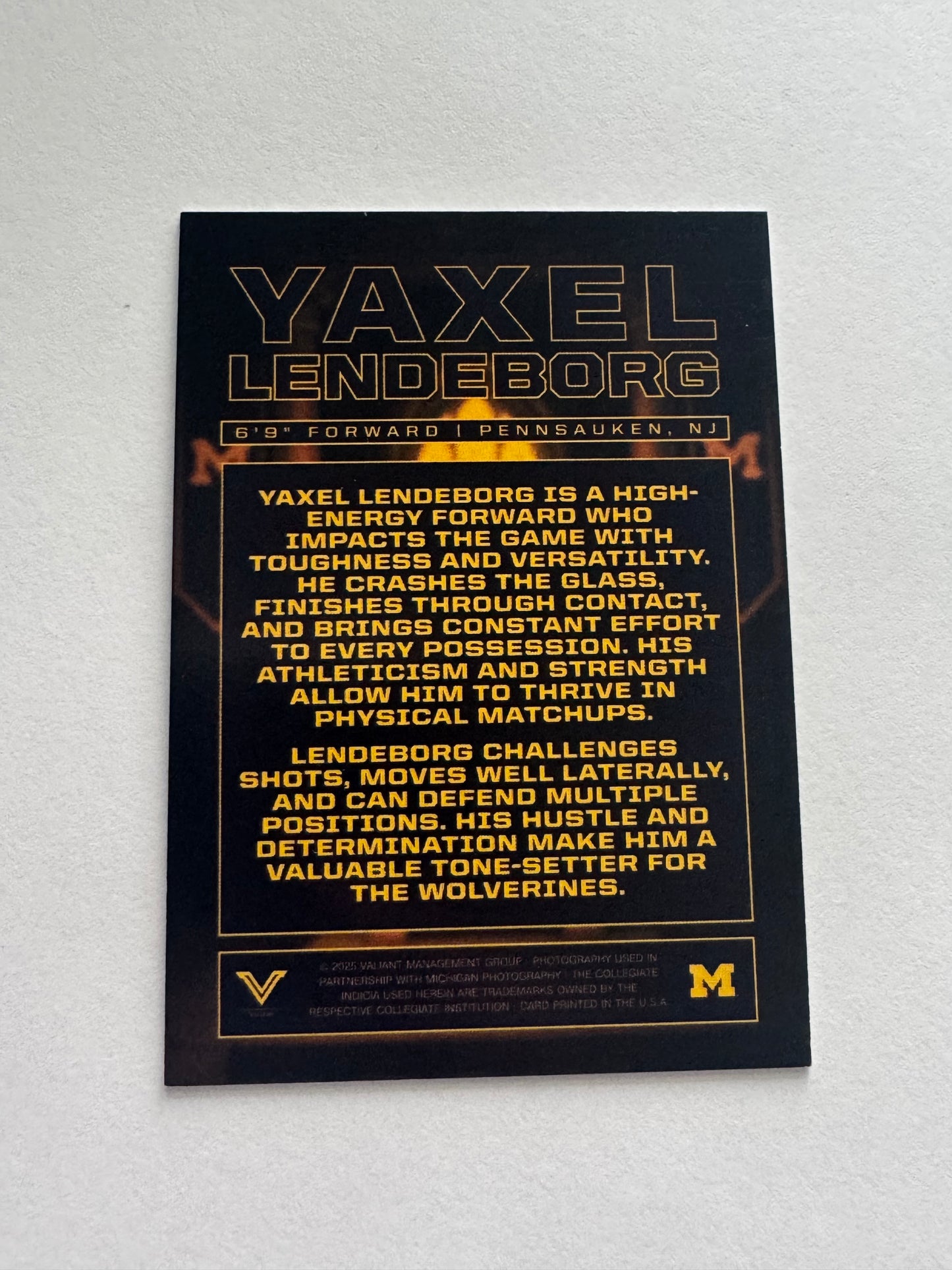 Yaxel Lendeborg 'Court Kings'  /100 Valiant Trading Card